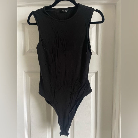 SHEIN Tops - Black Sleeveless Bodysuit